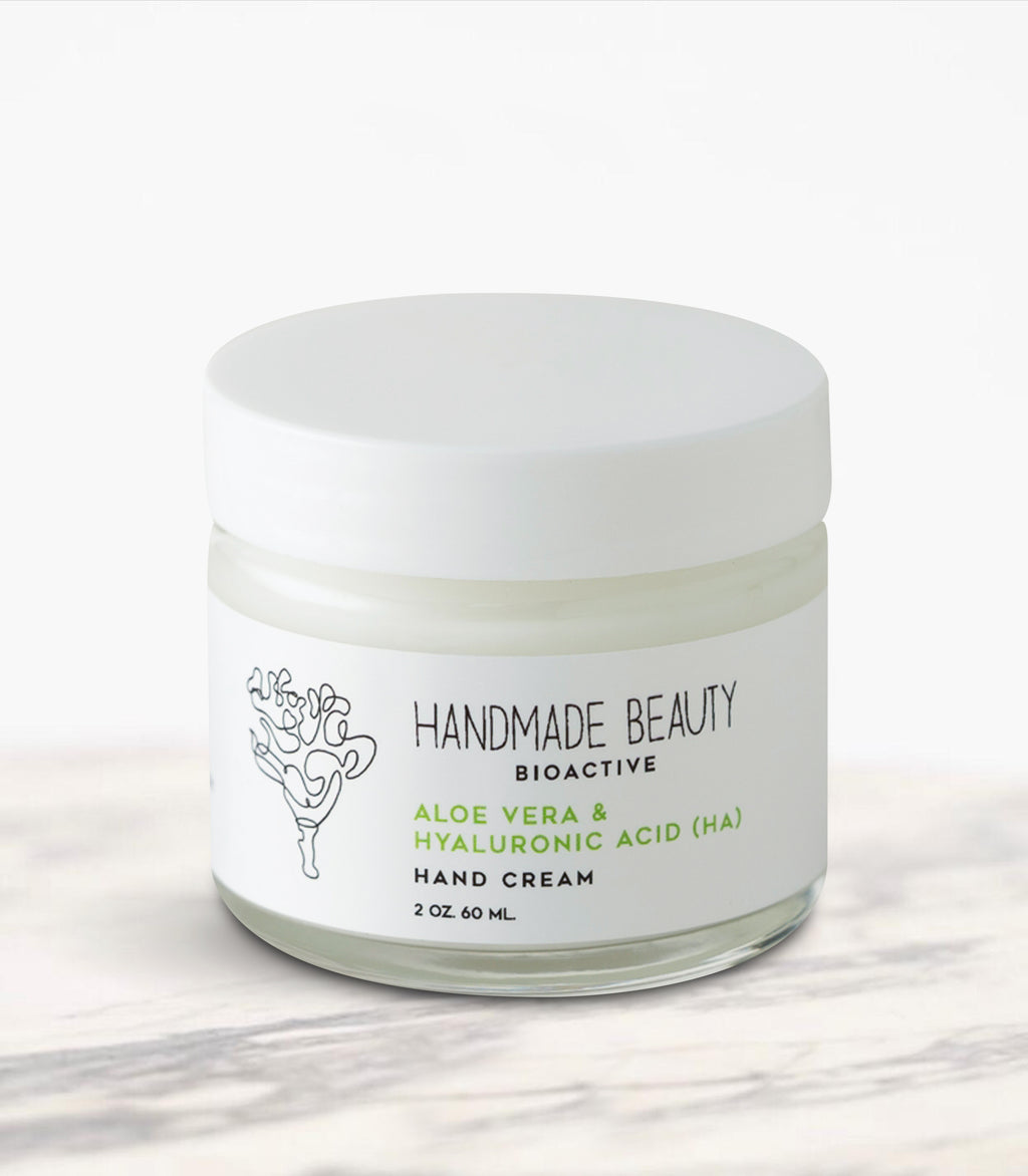 Aloe Vera & Hyaluronic Acid Hand Cream 2 oz (60 ML) - Handmade Beauty Body Babassu Body Oil The aromatic blend of nutrient-rich oils infused with fragrant botanicals is fast absorbing, leaving your skin glowing but not greasy. Our body gloss can be used on the skin, hair and in your bath. Nourishing Directions: Use on body and hair. Not intended for internal use. INCI: Attalea Speciose (Babassu Oil), Prunus Dulcis (Almond Oil), Vitis Vinifera (Grapeseed Oil), Globe Amaranth, Helichrysum italicum G. Don (Imm