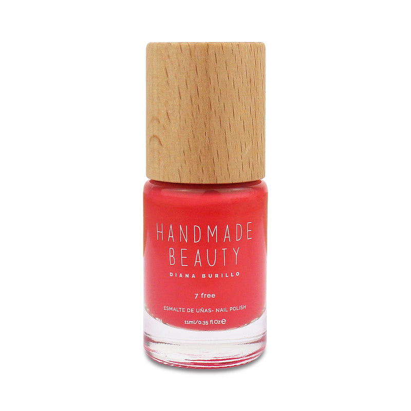 Nail Polish Non Toxic Color Mamey - Handmade Beauty Nail Polish Nail Polish Non Toxic Color Mamey Mamey’s warm coral tone , an orange full of serenity and elegance. Size: 11 ml Formulation The perfect dose of pigments in the formulation guarantees a covering effect. Contains ingredients specifically designed to strengthen nail’s resistance like organic silicon. Easy Apply Fast and precise application due to its brush.  An ergonomic cap for easy use. How to use: to obtain an optimal result by extending 