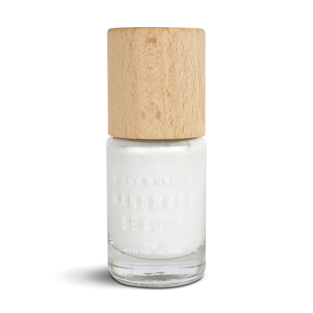 Nail Polish Non Toxic Color Tofu - Handmade Beauty Nail Polish Nail Polish Non Toxic Color Tofu The purest white, the best represented snow, the ideal tone for the French manicure, precise and perfect. Size: 10 ml Formulation The perfect dose of pigments in the formulation guarantees a covering effect. Contains ingredients specifically designed to strengthen nail’s resistance like organic silicon. Easy Apply Fast and precise application due to its brush. An ergonomic cap for easy use. How to use: to obtai