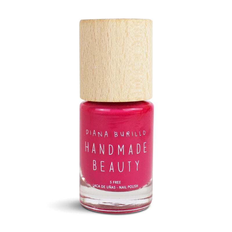 Nail Polish Non Toxic Color Watermelon - Handmade Beauty Nail Polish Nail Polish Non Toxic Color Watermelon  The juiciness of the watermelon for refreshing and exquisite nails. Size: 10 ml Formulation The perfect dose of pigments in the formulation guarantees a covering effect. Contains ingredients specifically designed to strengthen nail’s resistance like organic silicon. Easy Apply Fast and precise application due to its brush.  An ergonomic cap for easy use. How to use: to obtain an optimal result by